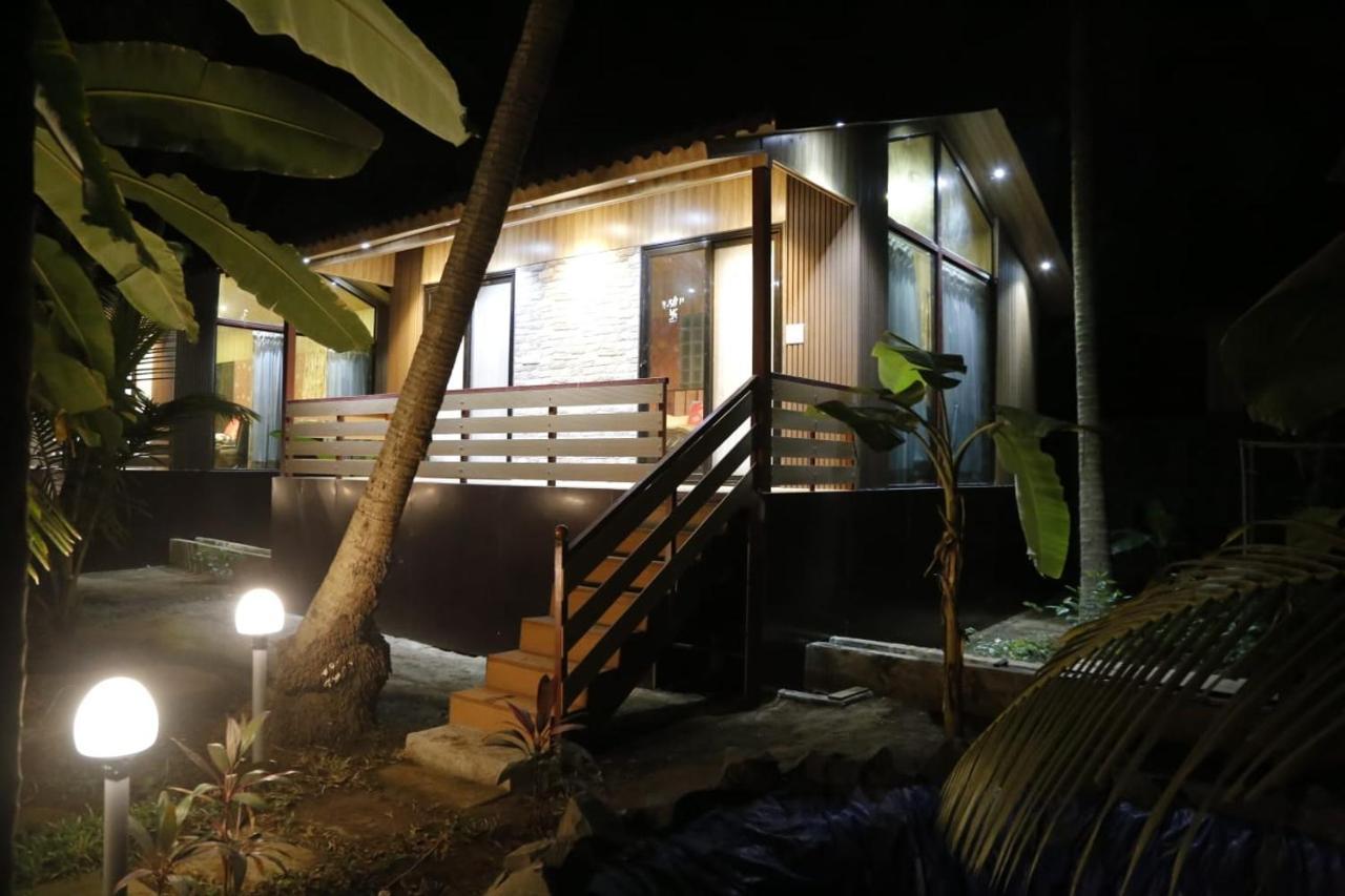 Seaswan Resort Alibag Bagian luar foto