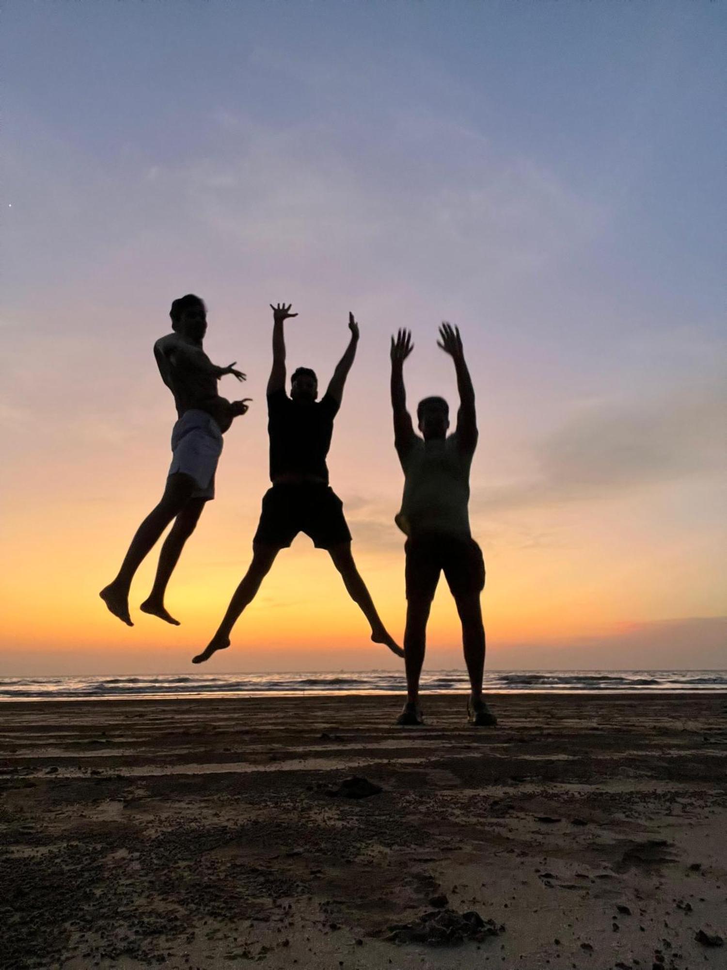Seaswan Resort Alibag Bagian luar foto